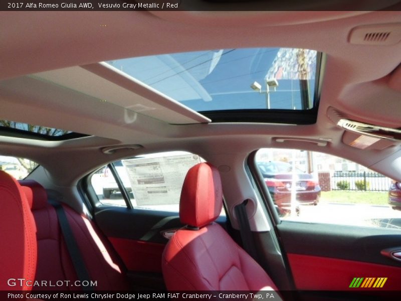 Vesuvio Gray Metallic / Red 2017 Alfa Romeo Giulia AWD