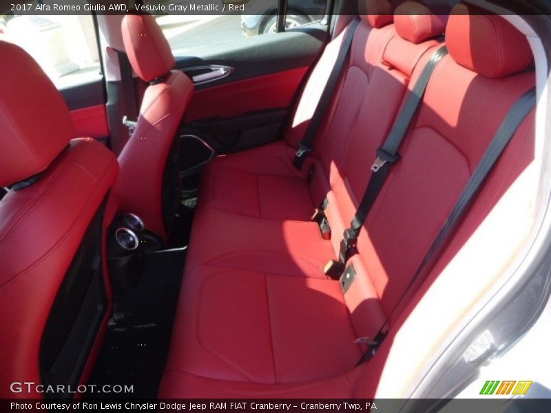 Vesuvio Gray Metallic / Red 2017 Alfa Romeo Giulia AWD