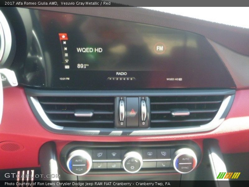 Controls of 2017 Giulia AWD