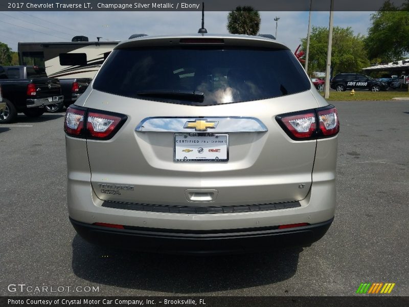 Champagne Silver Metallic / Ebony 2017 Chevrolet Traverse LT