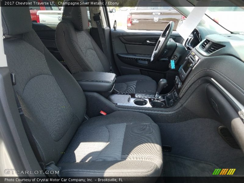 Champagne Silver Metallic / Ebony 2017 Chevrolet Traverse LT