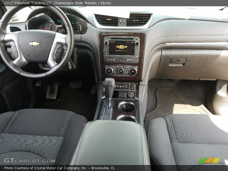 Champagne Silver Metallic / Ebony 2017 Chevrolet Traverse LT