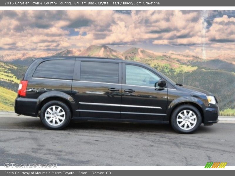 Brilliant Black Crystal Pearl / Black/Light Graystone 2016 Chrysler Town & Country Touring