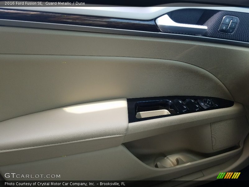 Guard Metallic / Dune 2016 Ford Fusion SE