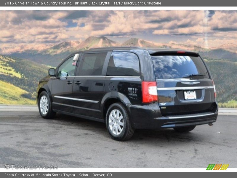 Brilliant Black Crystal Pearl / Black/Light Graystone 2016 Chrysler Town & Country Touring