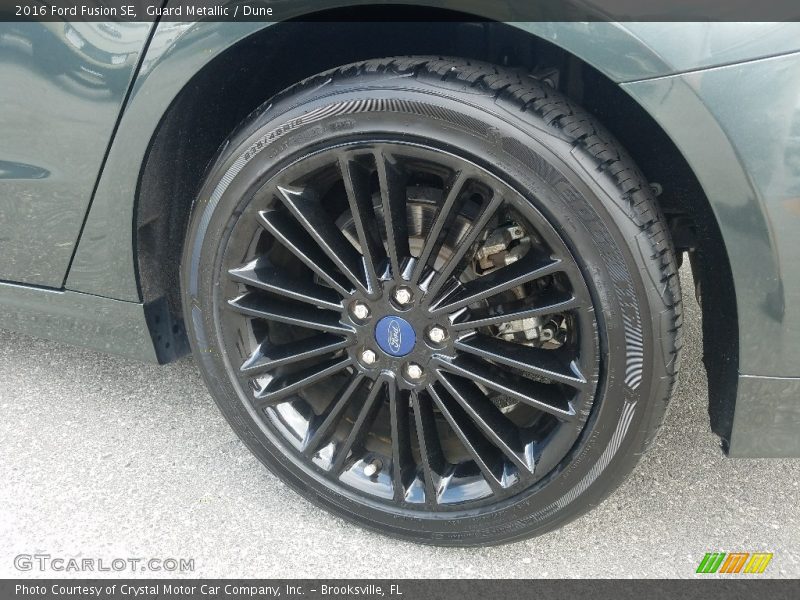 Guard Metallic / Dune 2016 Ford Fusion SE