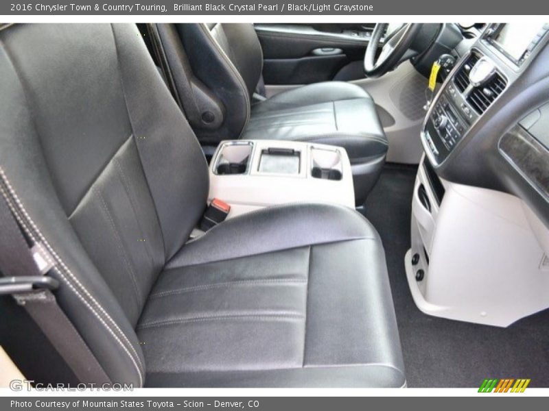 Brilliant Black Crystal Pearl / Black/Light Graystone 2016 Chrysler Town & Country Touring