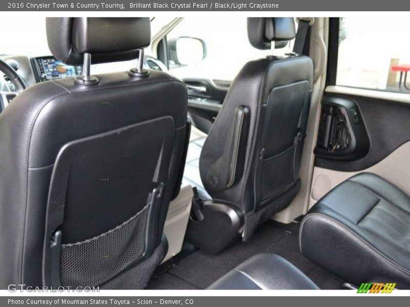 Brilliant Black Crystal Pearl / Black/Light Graystone 2016 Chrysler Town & Country Touring