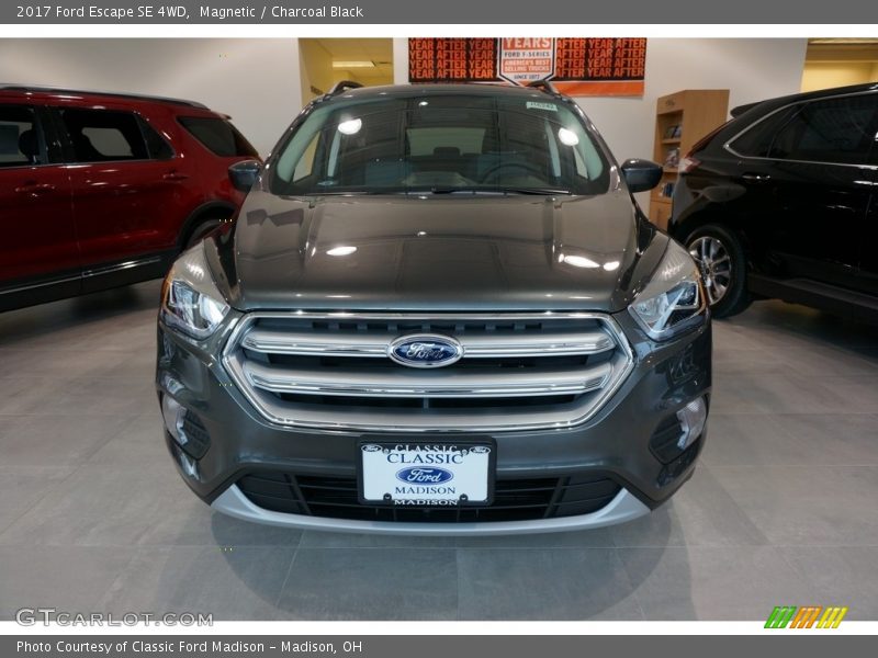 Magnetic / Charcoal Black 2017 Ford Escape SE 4WD