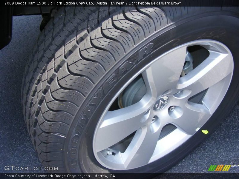 Austin Tan Pearl / Light Pebble Beige/Bark Brown 2009 Dodge Ram 1500 Big Horn Edition Crew Cab