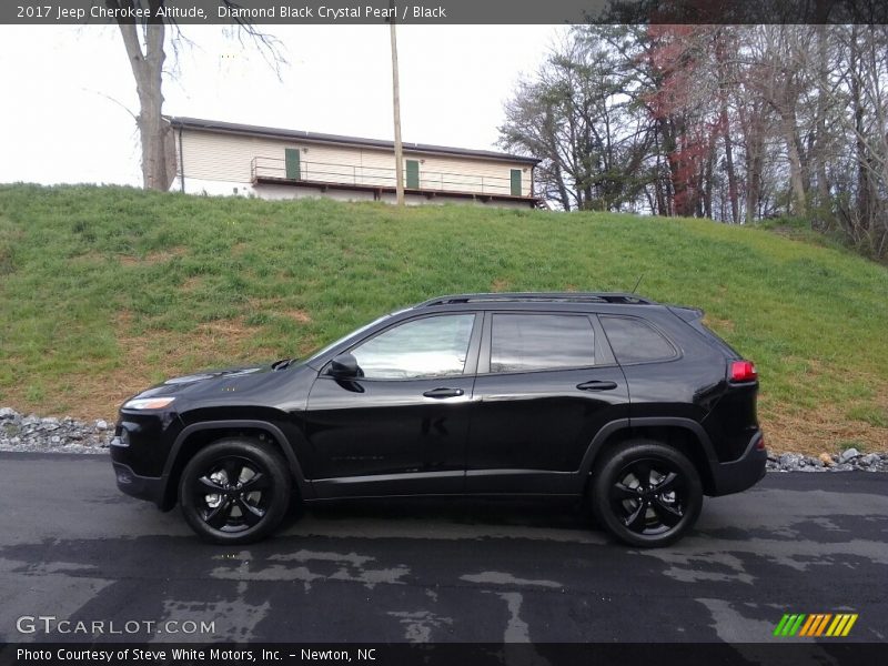 Diamond Black Crystal Pearl / Black 2017 Jeep Cherokee Altitude