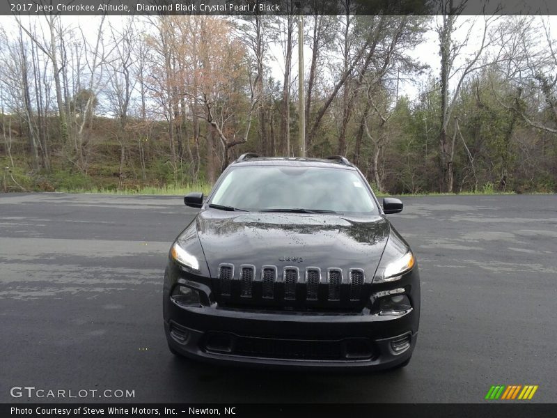 Diamond Black Crystal Pearl / Black 2017 Jeep Cherokee Altitude