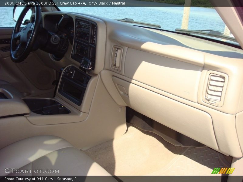 Onyx Black / Neutral 2006 GMC Sierra 2500HD SLT Crew Cab 4x4