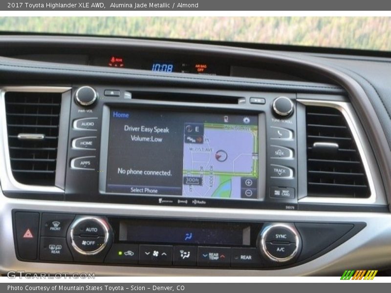 Alumina Jade Metallic / Almond 2017 Toyota Highlander XLE AWD