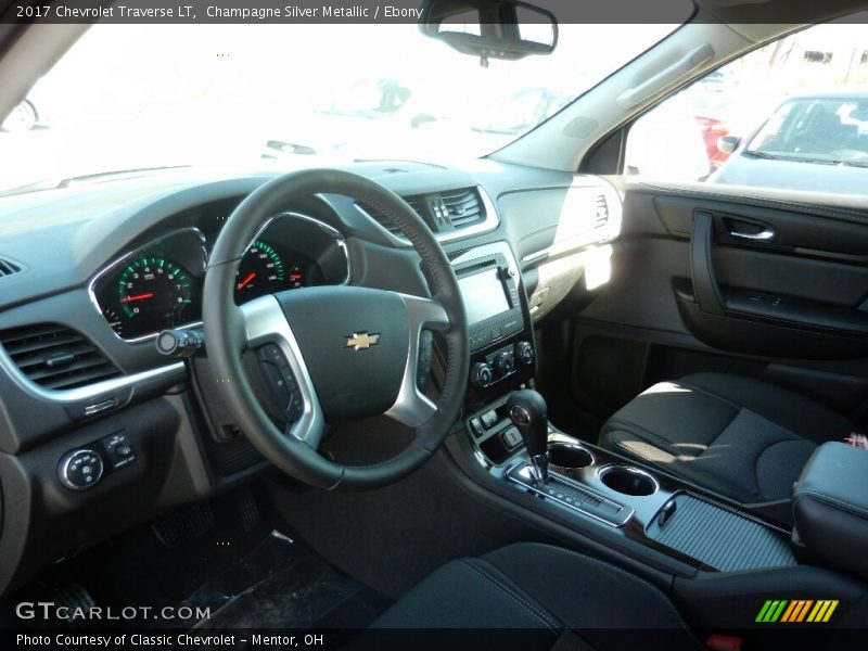 Champagne Silver Metallic / Ebony 2017 Chevrolet Traverse LT