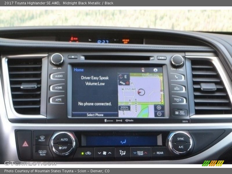 Midnight Black Metallic / Black 2017 Toyota Highlander SE AWD