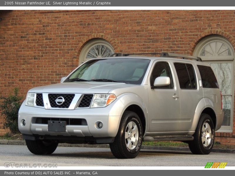 Silver Lightning Metallic / Graphite 2005 Nissan Pathfinder LE