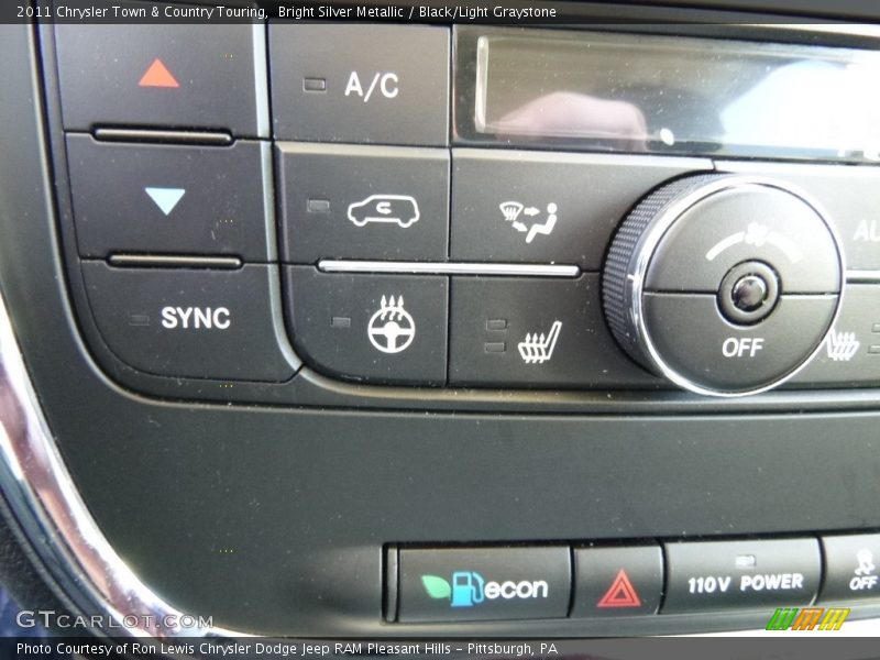 Bright Silver Metallic / Black/Light Graystone 2011 Chrysler Town & Country Touring