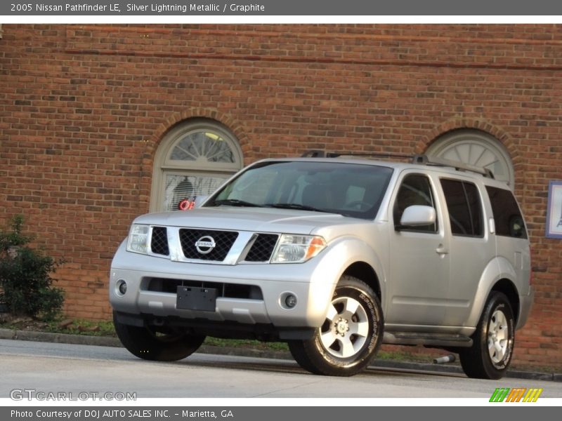 Silver Lightning Metallic / Graphite 2005 Nissan Pathfinder LE