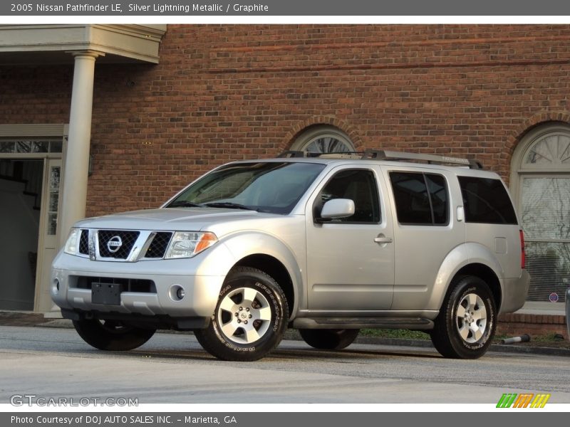 Silver Lightning Metallic / Graphite 2005 Nissan Pathfinder LE