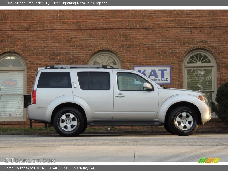 Silver Lightning Metallic / Graphite 2005 Nissan Pathfinder LE