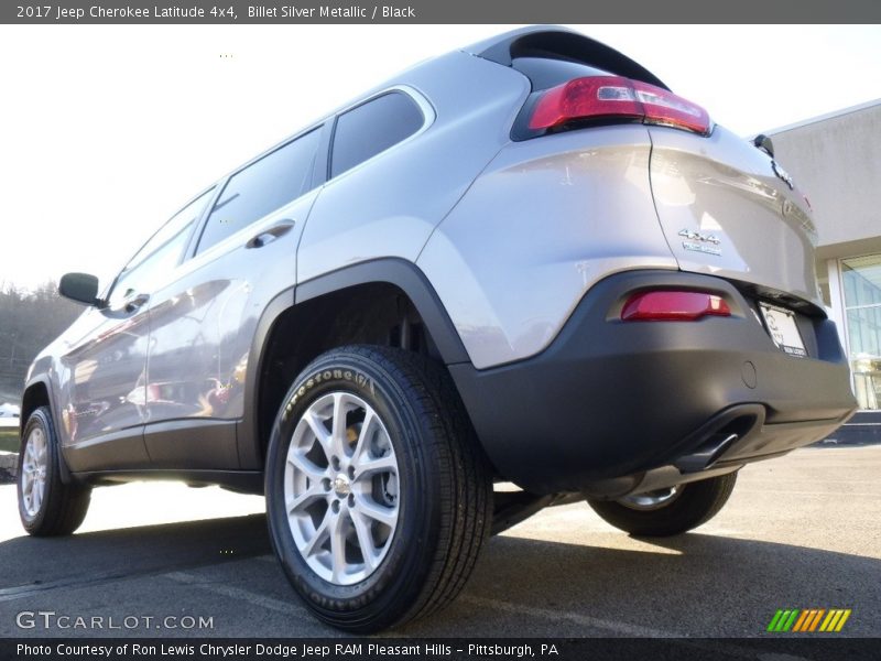 Billet Silver Metallic / Black 2017 Jeep Cherokee Latitude 4x4