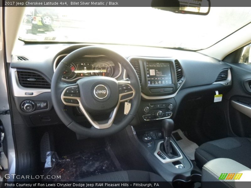 Billet Silver Metallic / Black 2017 Jeep Cherokee Latitude 4x4