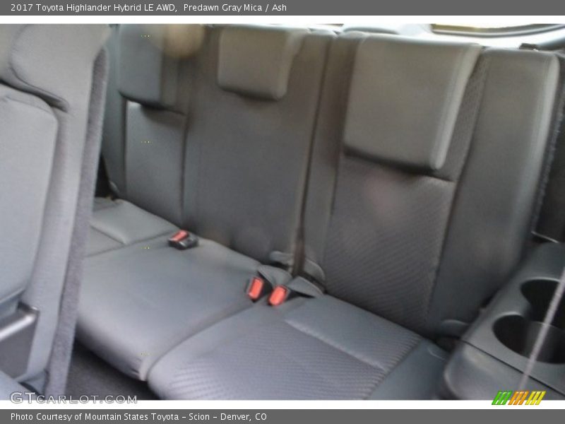 Predawn Gray Mica / Ash 2017 Toyota Highlander Hybrid LE AWD