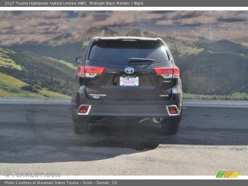 Midnight Black Metallic / Black 2017 Toyota Highlander Hybrid Limited AWD