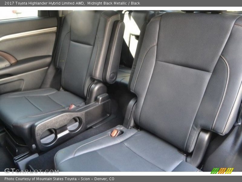 Midnight Black Metallic / Black 2017 Toyota Highlander Hybrid Limited AWD