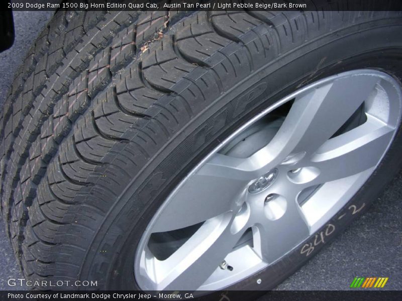 Austin Tan Pearl / Light Pebble Beige/Bark Brown 2009 Dodge Ram 1500 Big Horn Edition Quad Cab