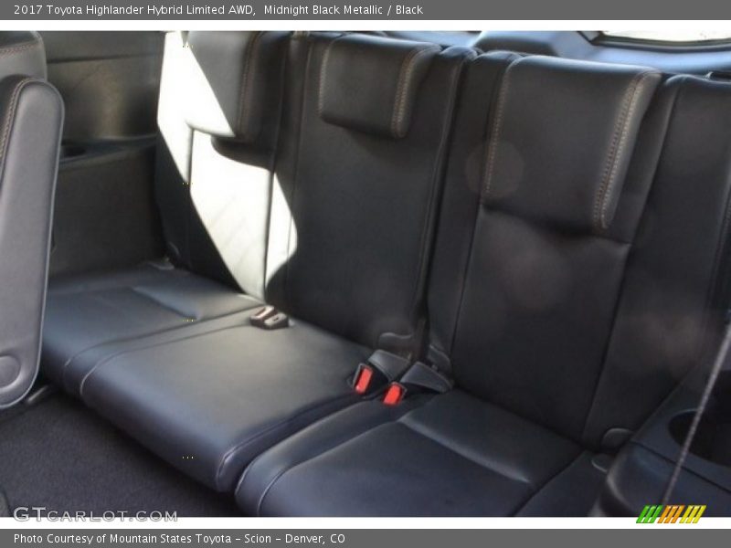 Midnight Black Metallic / Black 2017 Toyota Highlander Hybrid Limited AWD
