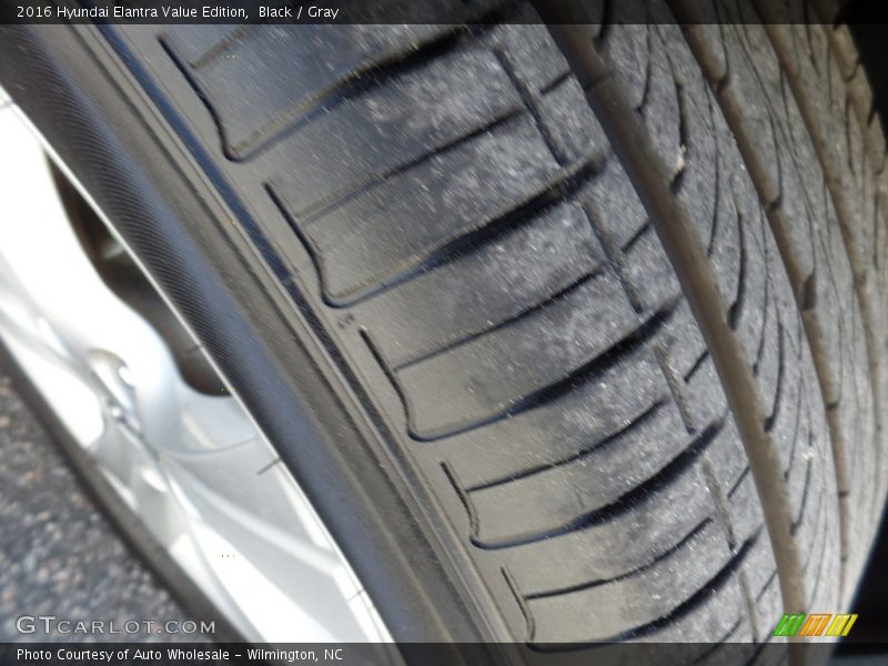 Black / Gray 2016 Hyundai Elantra Value Edition