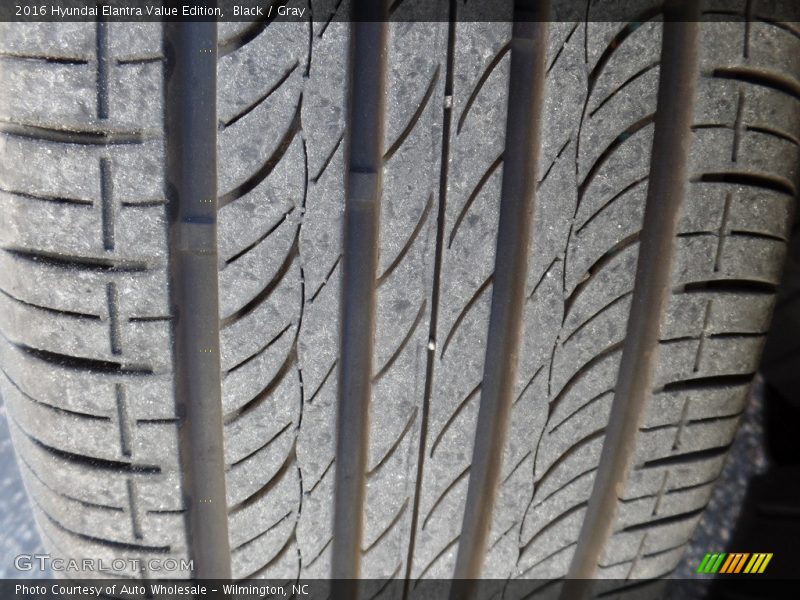 Black / Gray 2016 Hyundai Elantra Value Edition