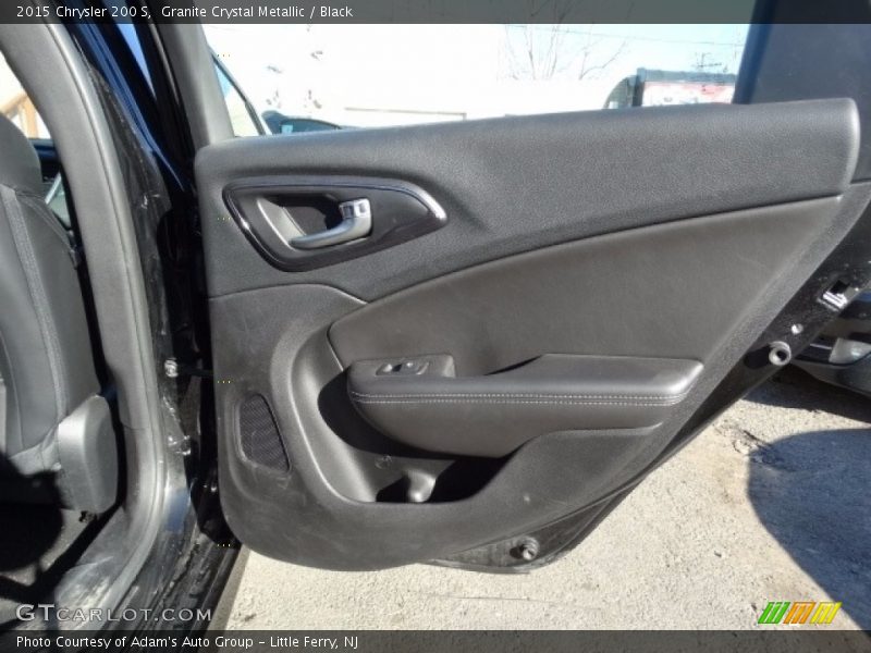 Granite Crystal Metallic / Black 2015 Chrysler 200 S