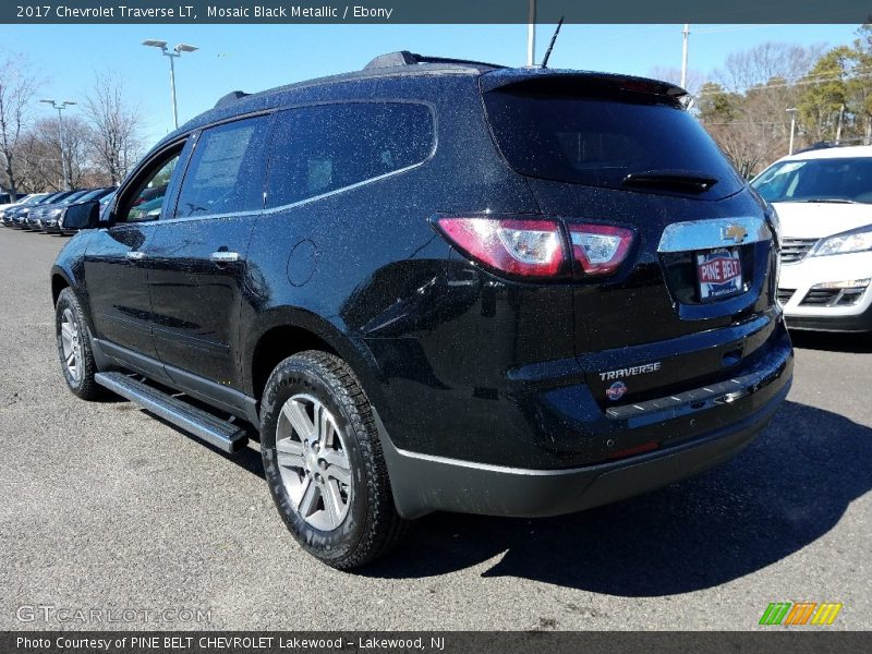 Mosaic Black Metallic / Ebony 2017 Chevrolet Traverse LT