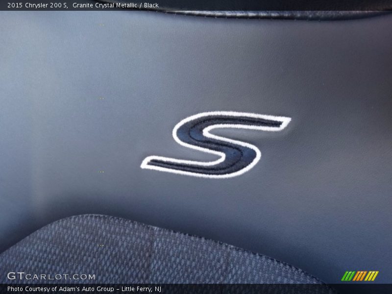 Granite Crystal Metallic / Black 2015 Chrysler 200 S