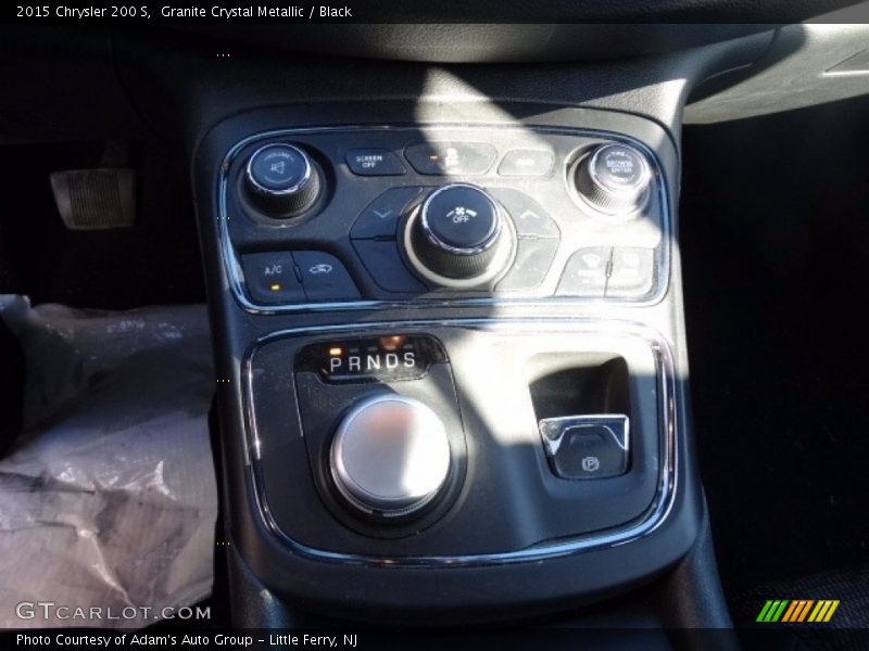 Granite Crystal Metallic / Black 2015 Chrysler 200 S