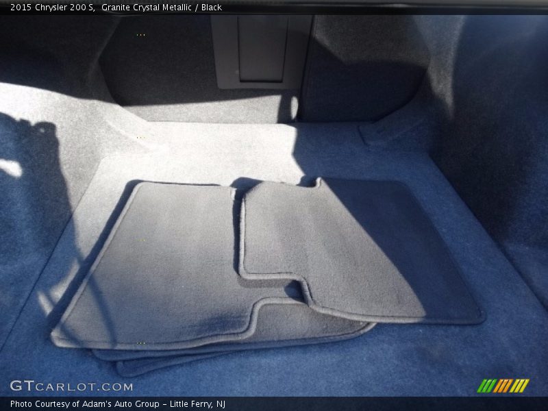 Granite Crystal Metallic / Black 2015 Chrysler 200 S