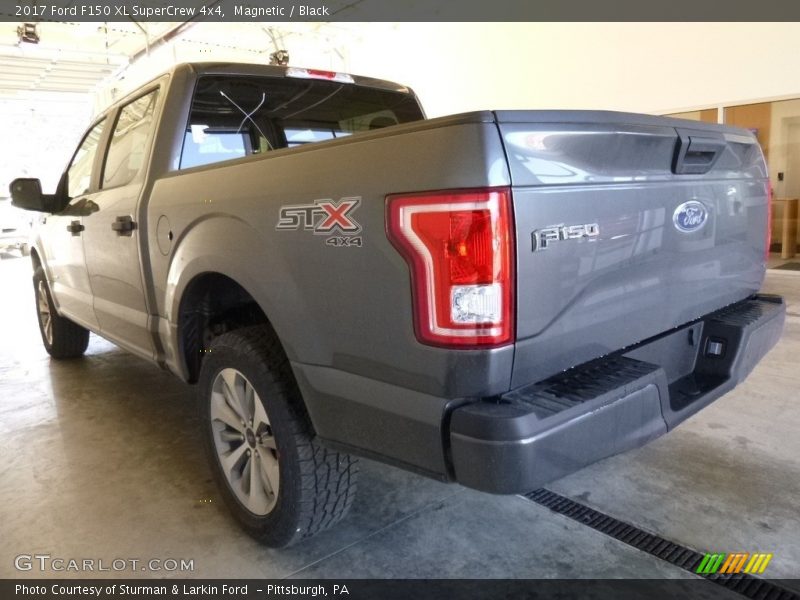 Magnetic / Black 2017 Ford F150 XL SuperCrew 4x4