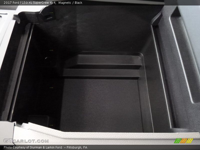 Magnetic / Black 2017 Ford F150 XL SuperCrew 4x4