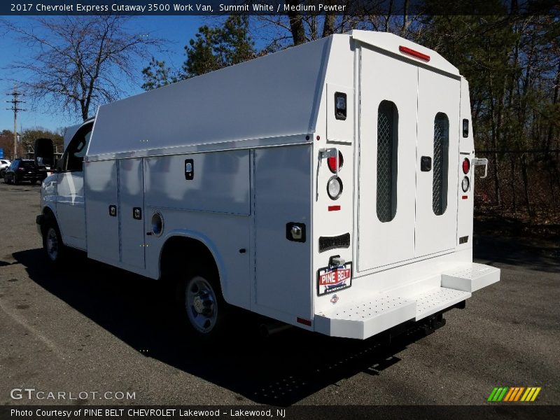 Summit White / Medium Pewter 2017 Chevrolet Express Cutaway 3500 Work Van