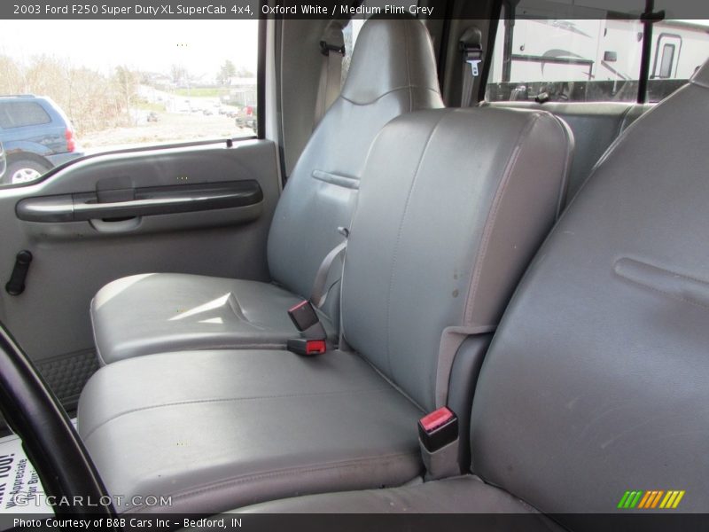 Oxford White / Medium Flint Grey 2003 Ford F250 Super Duty XL SuperCab 4x4
