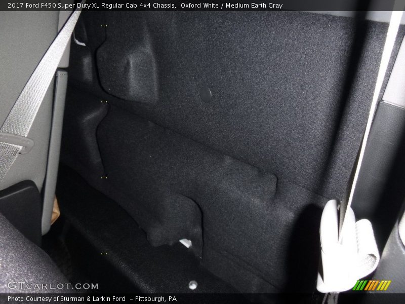 Oxford White / Medium Earth Gray 2017 Ford F450 Super Duty XL Regular Cab 4x4 Chassis