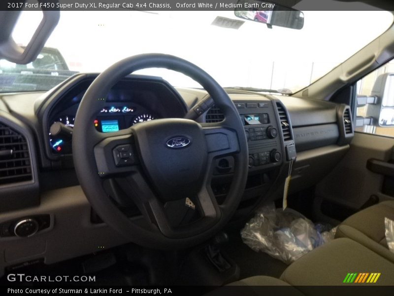 Oxford White / Medium Earth Gray 2017 Ford F450 Super Duty XL Regular Cab 4x4 Chassis