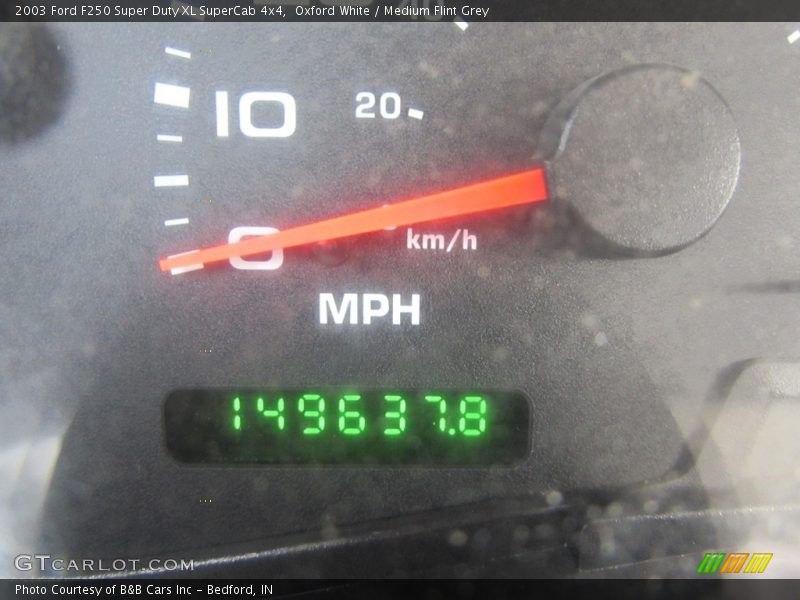 Oxford White / Medium Flint Grey 2003 Ford F250 Super Duty XL SuperCab 4x4