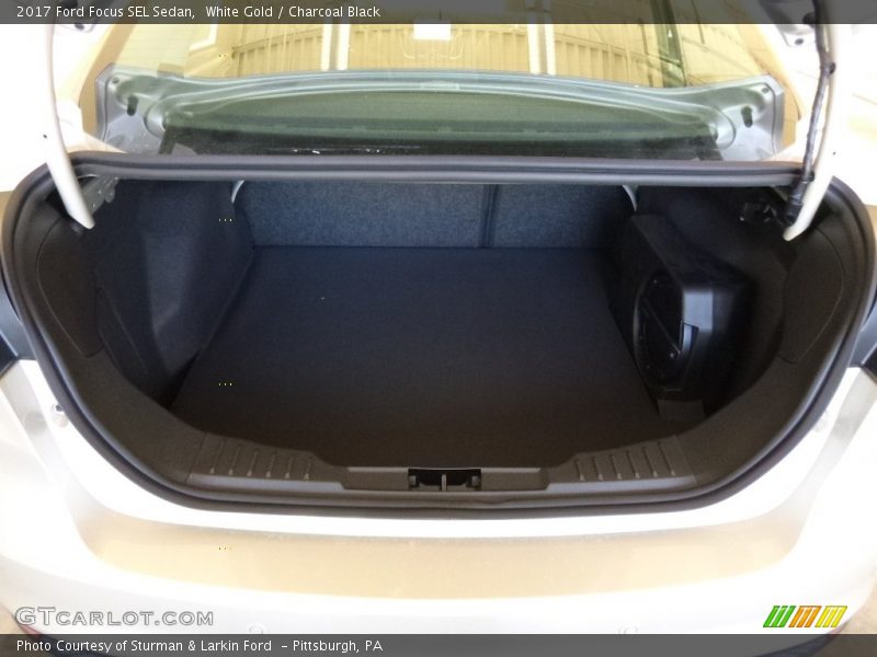  2017 Focus SEL Sedan Trunk