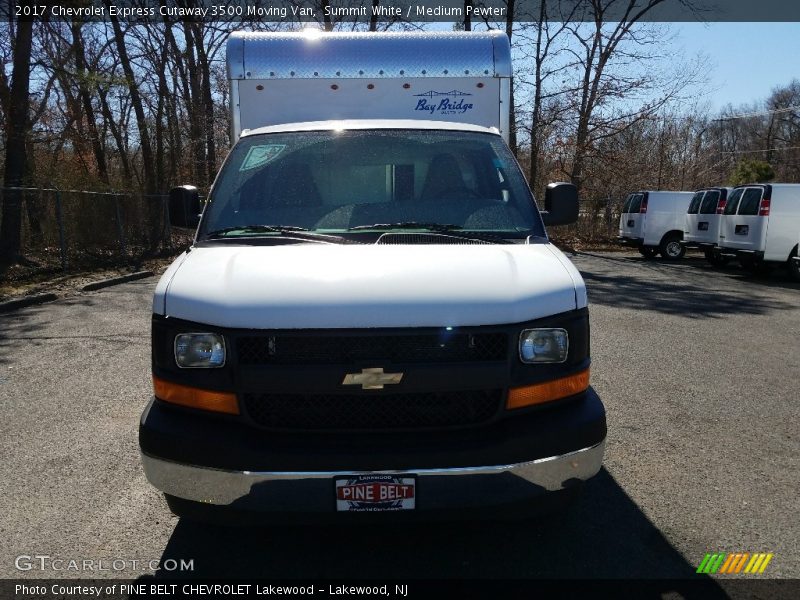 Summit White / Medium Pewter 2017 Chevrolet Express Cutaway 3500 Moving Van
