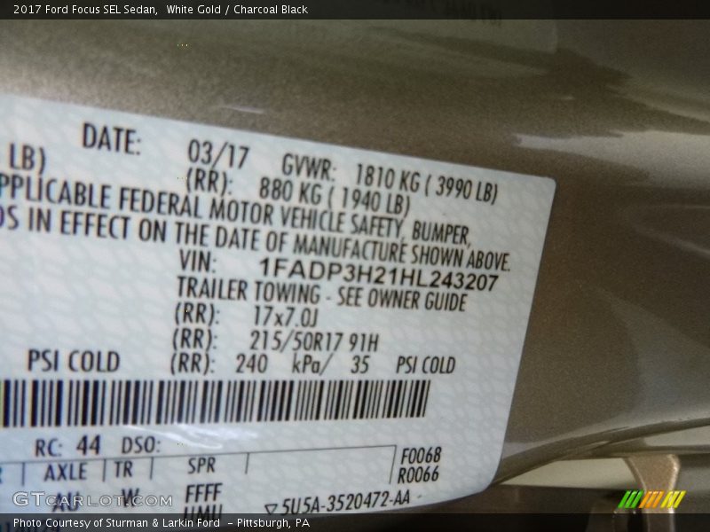 White Gold / Charcoal Black 2017 Ford Focus SEL Sedan