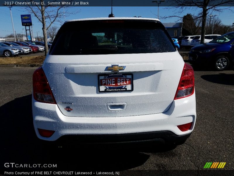 Summit White / Jet Black 2017 Chevrolet Trax LS